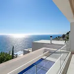 Lizo Villa *